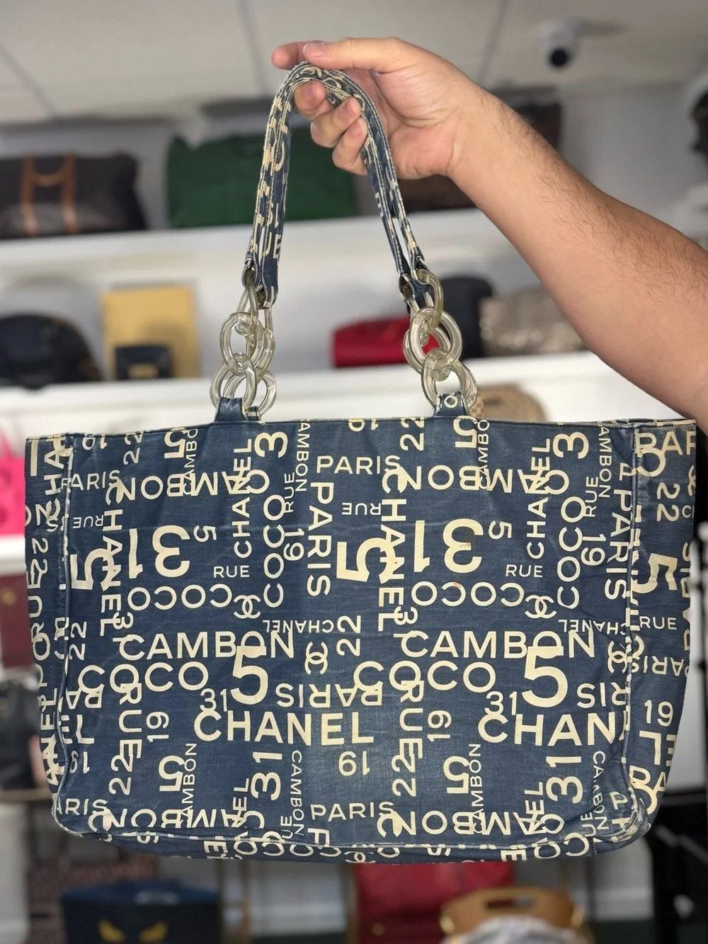 CHANEL TOTE